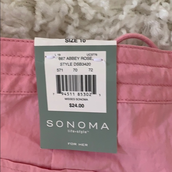 Women’s Casual Shorts - Picture 3 of 4